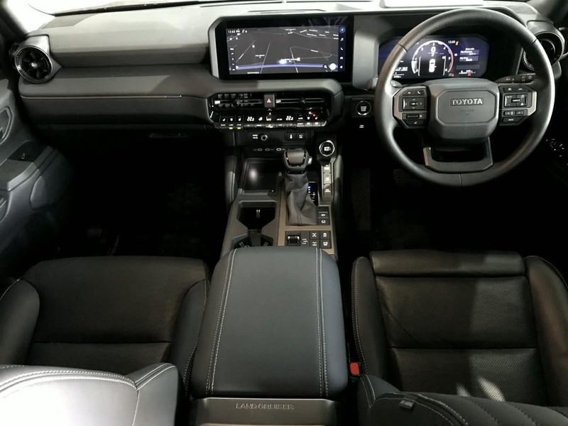 Toyota Land Cruiser Prado - Vaal Toyota Vereeniging - Image 9