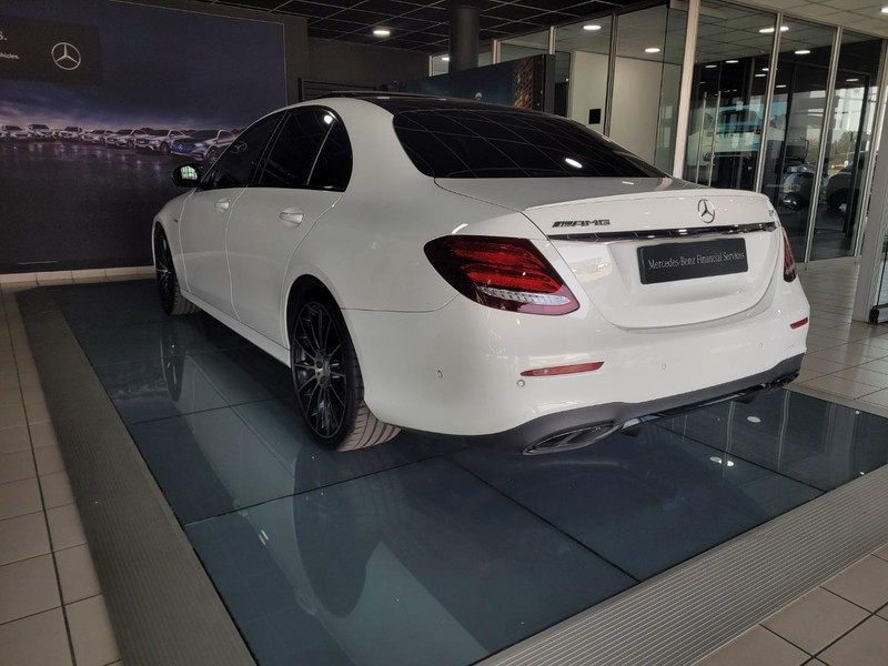 Mercedes-Benz E-class - New Vaal Motors Vereeniging Mercedes - Image 5