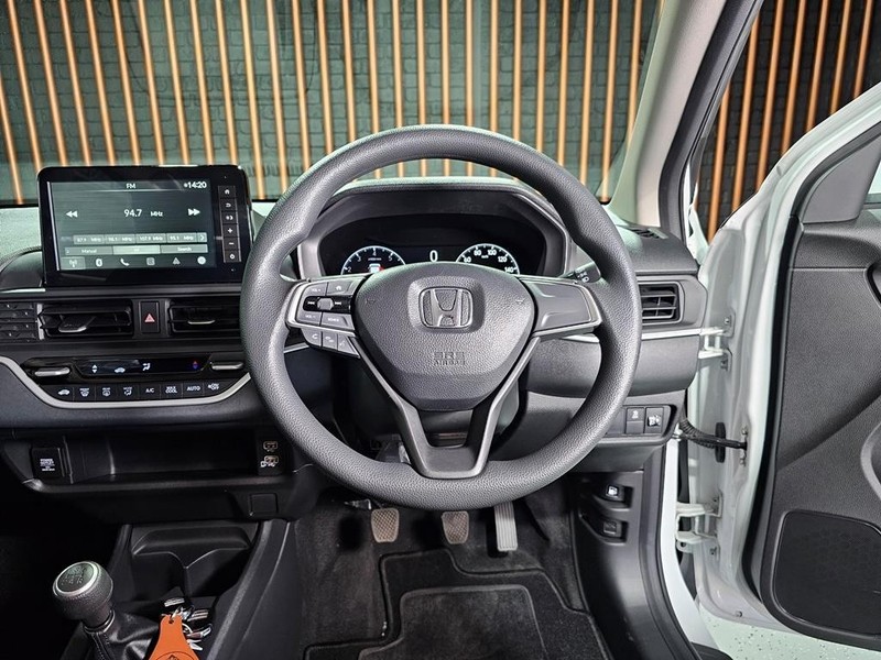 Honda Amaze - Mit Mak Motors - Image 10