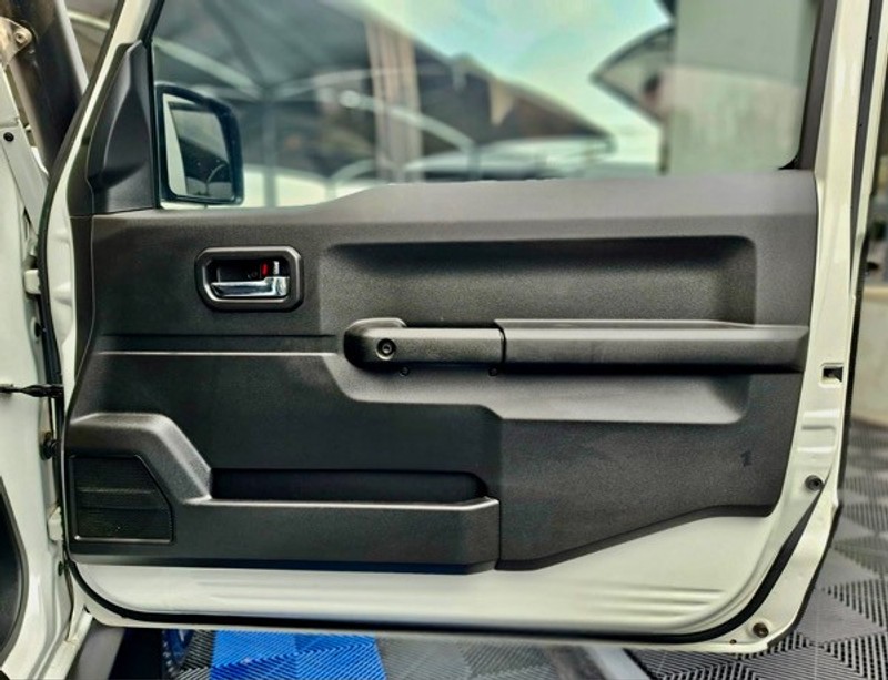 Suzuki Jimny - Parkview Auto Vereeniging - Image 9