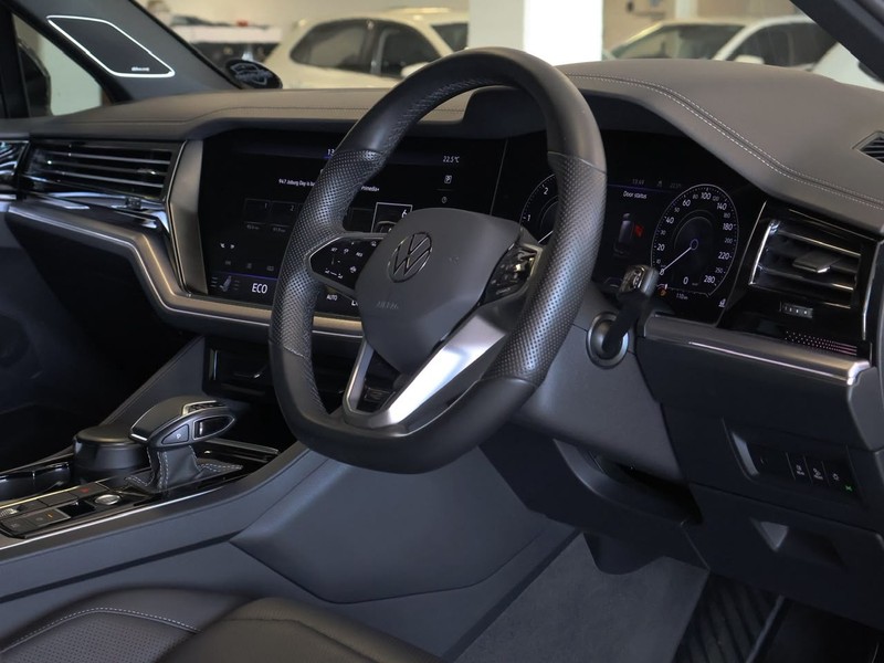 Volkswagen Touareg - Hatfield VW Rivonia - Image 14