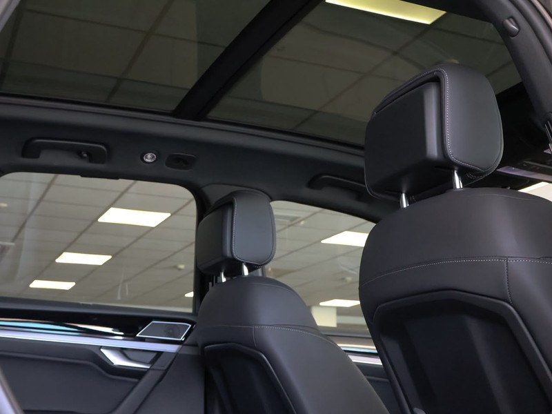 Volkswagen Touareg - Hatfield VW Rivonia - Image 25