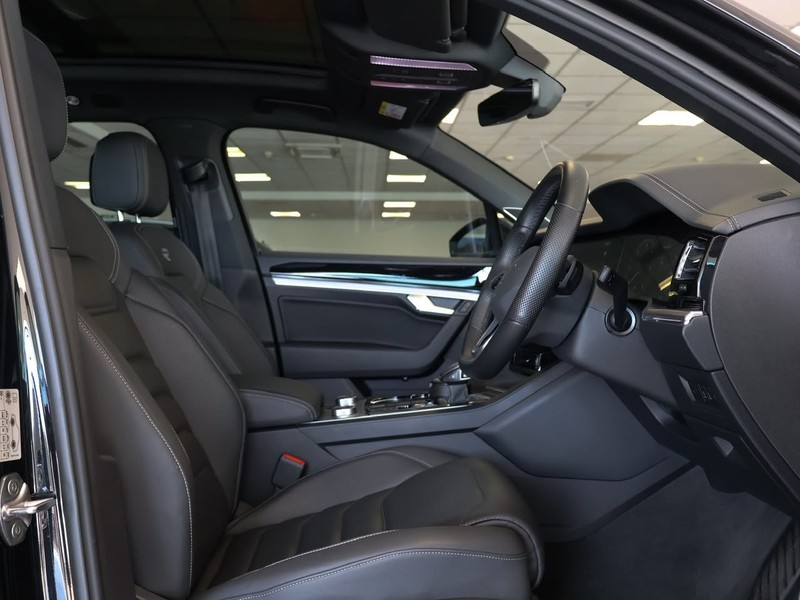 Volkswagen Touareg - Hatfield VW Rivonia - Image 23