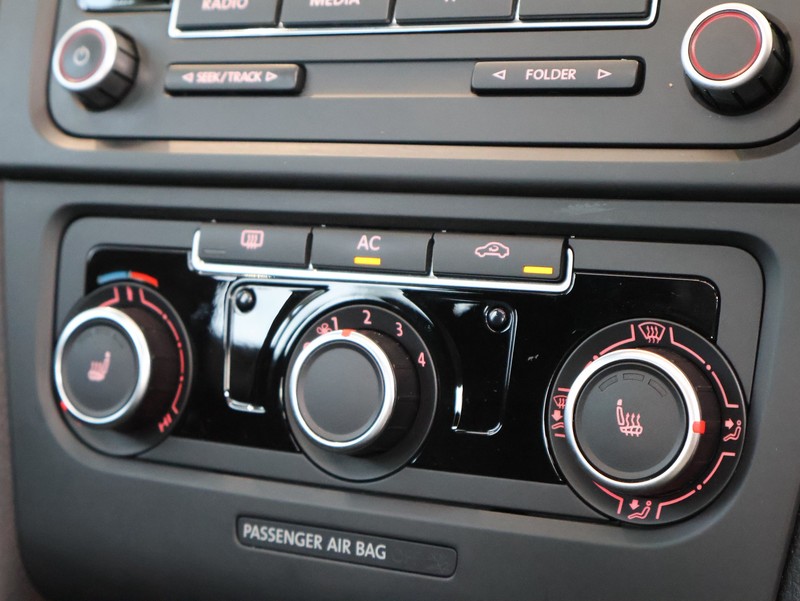 Volkswagen Golf - Hatfield VW Melrose Arch - Image 17