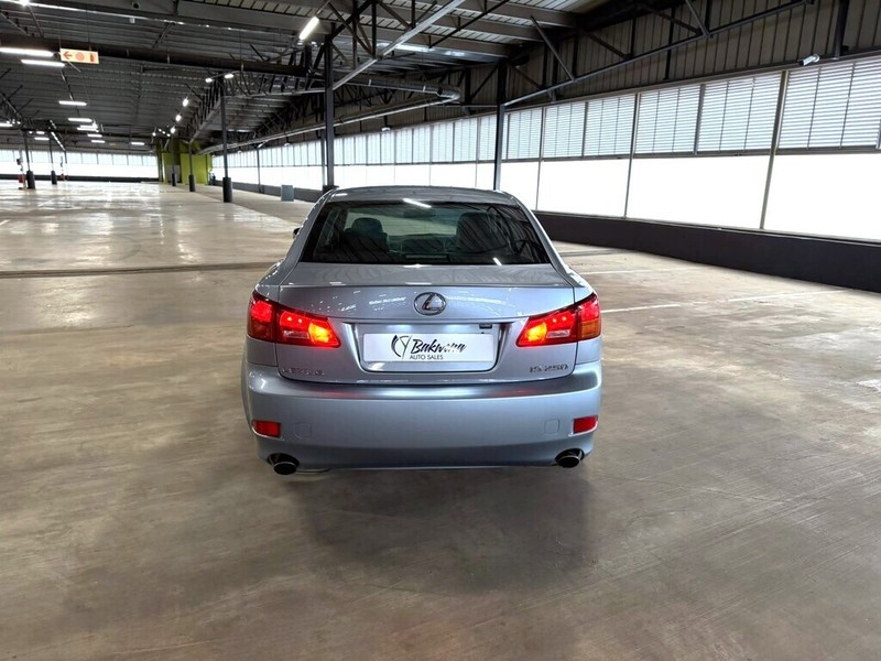 Lexus IS - Bakwena Auto Sales - Image 7