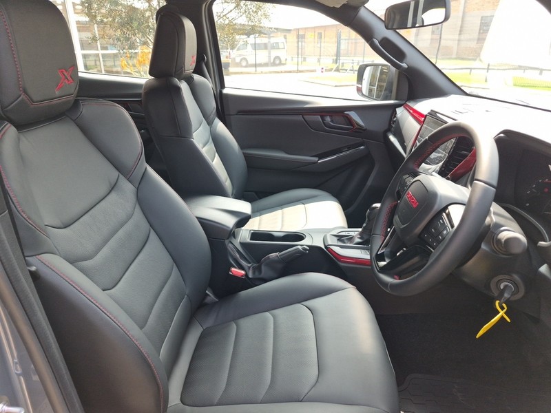 Isuzu D-Max - Nic Bottari Toyota - Image 13