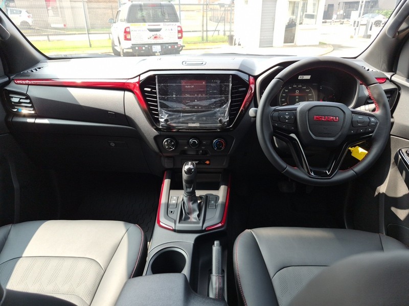 Isuzu D-Max - Nic Bottari Toyota - Image 19