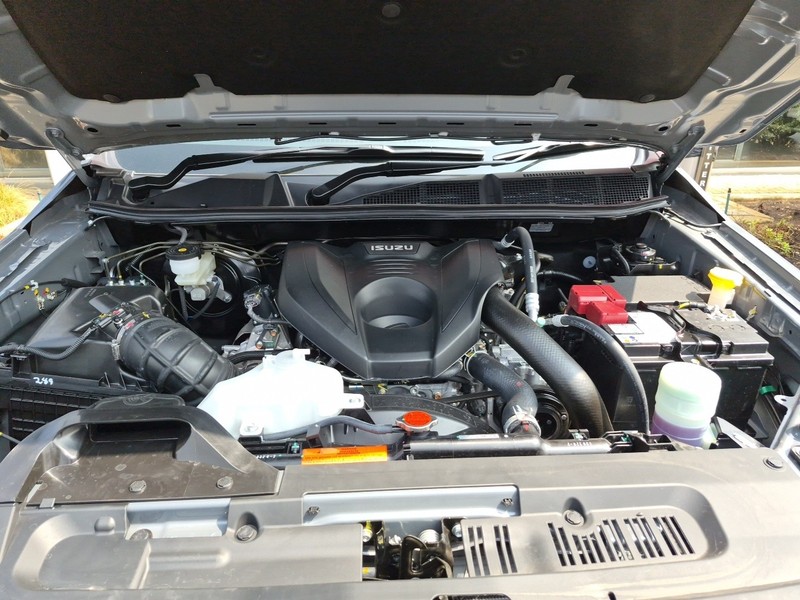 Isuzu D-Max - Nic Bottari Toyota - Image 15