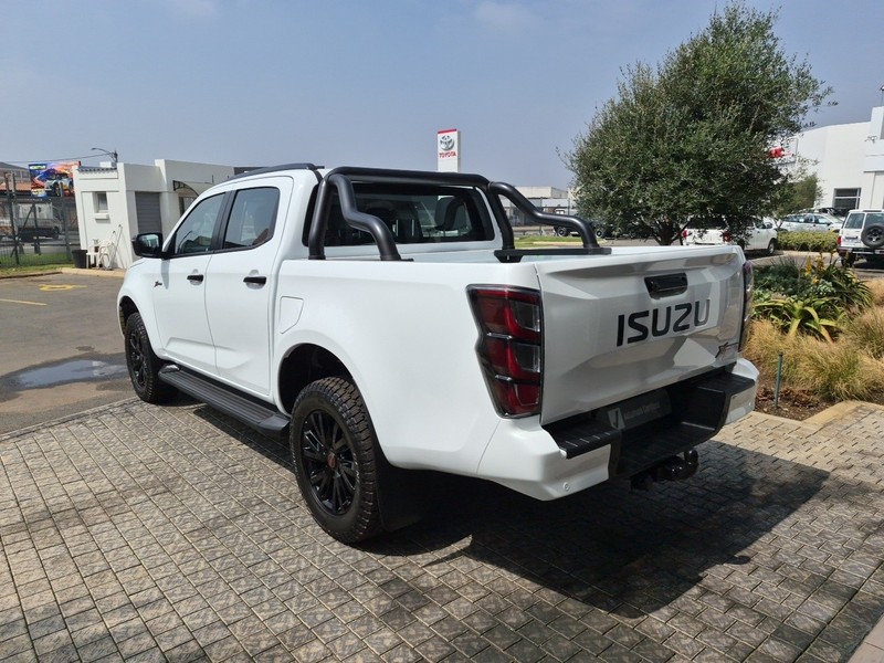 Isuzu D-Max - Nic Bottari Toyota - Image 17
