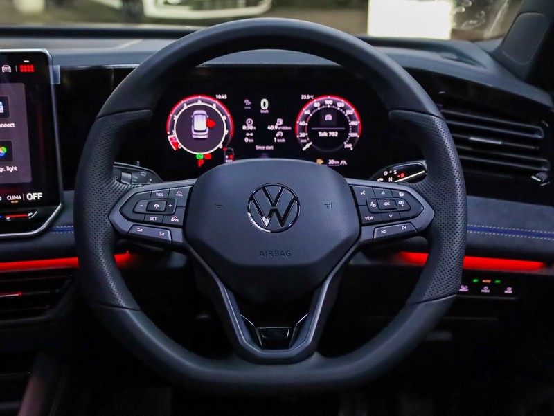 Volkswagen Tiguan - Hatfield VW Bryanston - Image 15