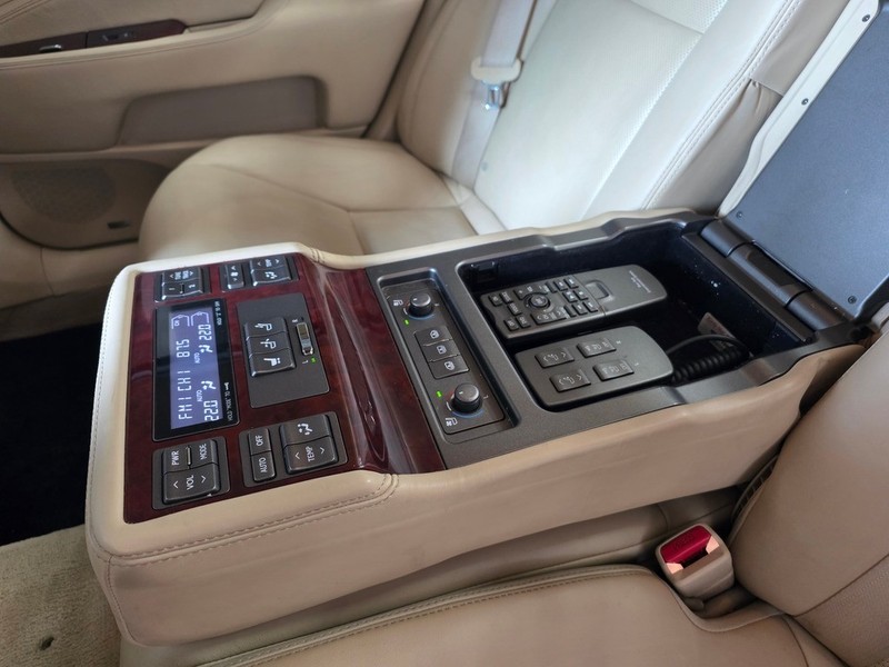 Lexus LS - Auto Investments Montana - Image 9
