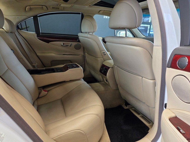 Lexus LS - Auto Investments Montana - Image 7