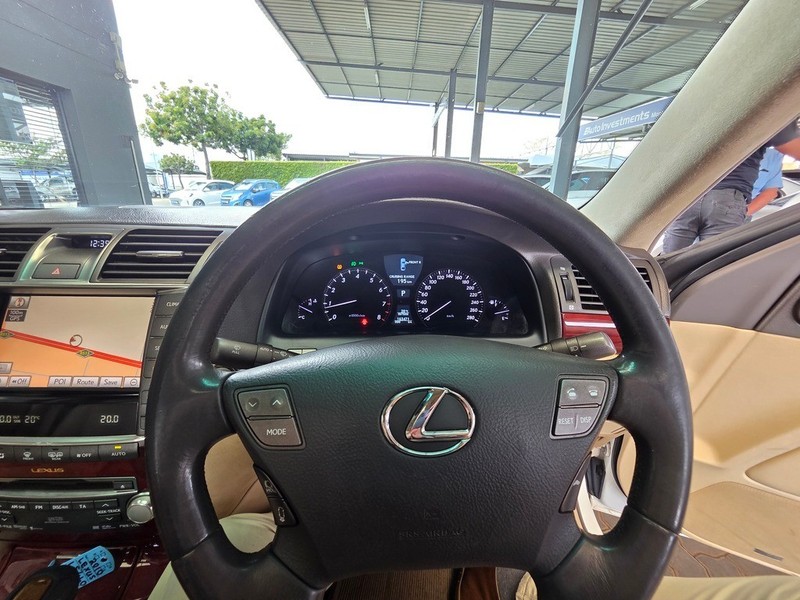 Lexus LS - Auto Investments Montana - Image 14