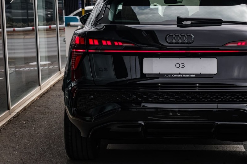 Audi Q3 - Audi Centre Hatfield - Image 10