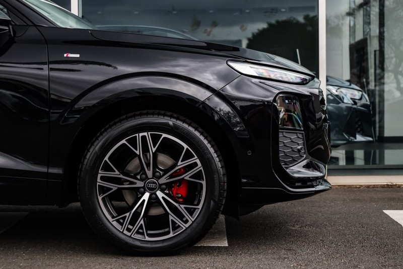 Audi Q3 - Audi Centre Hatfield - Image 3