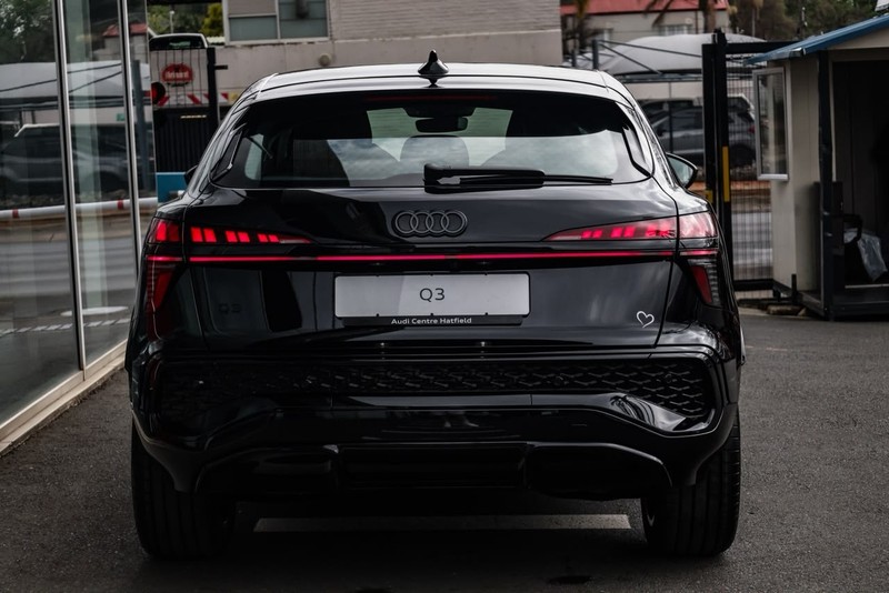 Audi Q3 - Audi Centre Hatfield - Image 7