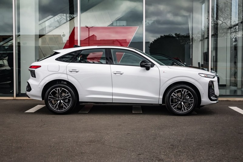 Audi Q3 - Audi Centre Hatfield - Image 4