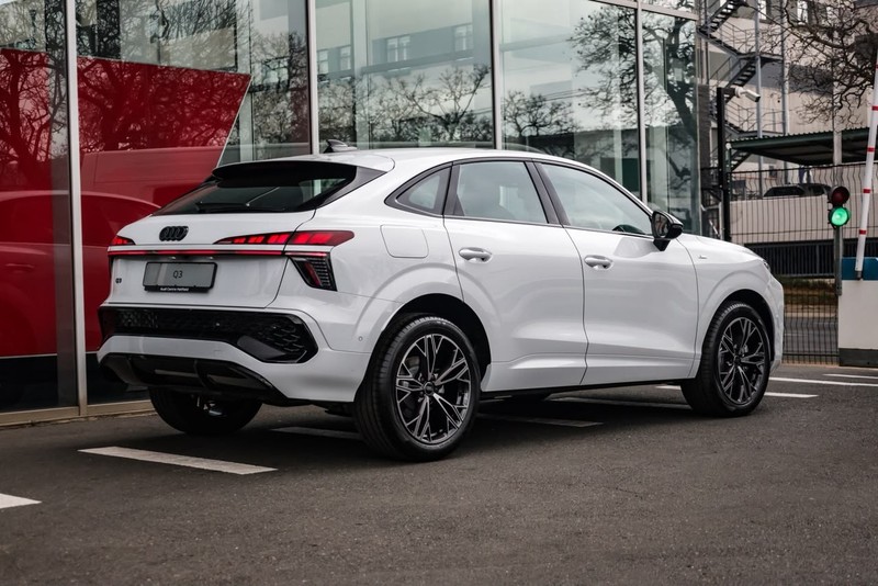Audi Q3 - Audi Centre Hatfield - Image 8