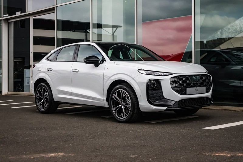 Audi Q3 - Audi Centre Hatfield - Image 1