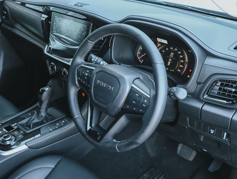 Isuzu MU-X - Isuzu Richards Bay - Image 16
