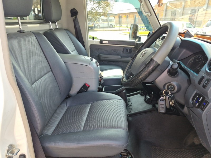 Toyota Land Cruiser - Nic Bottari Toyota - Image 11