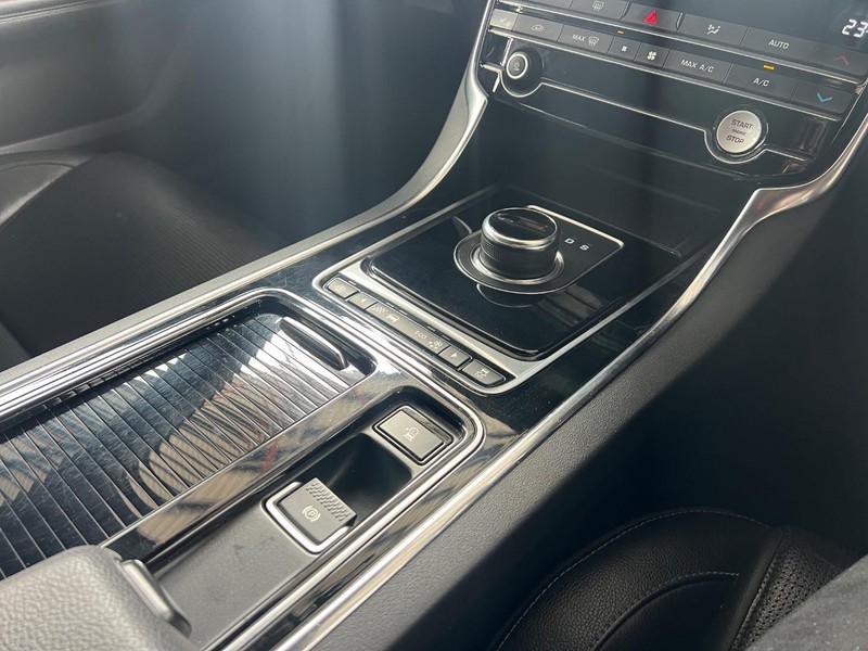 Jaguar XF - Top Gear Auto - Image 20
