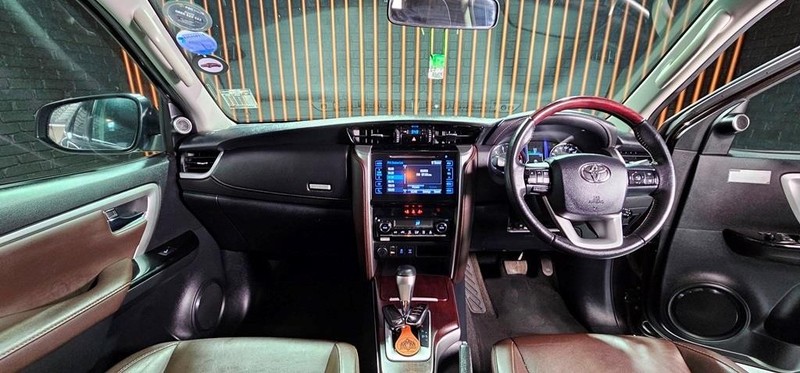 Toyota Fortuner - Mit Mak Motors - Image 23