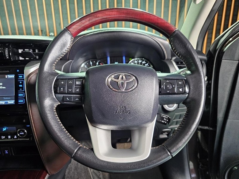 Toyota Fortuner - Mit Mak Motors - Image 11