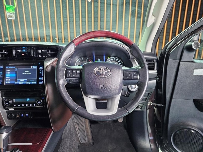 Toyota Fortuner - Mit Mak Motors - Image 10