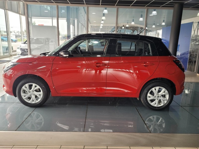 Suzuki Swift - New Vaal Motors Vereeniging Mercedes - Image 4