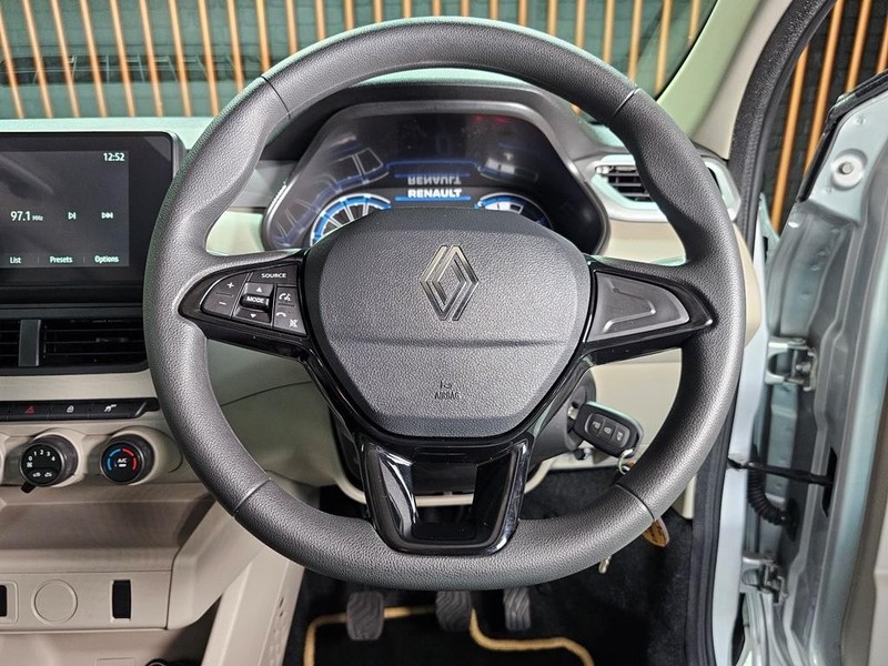 Renault Triber - Mit Mak Motors - Image 11