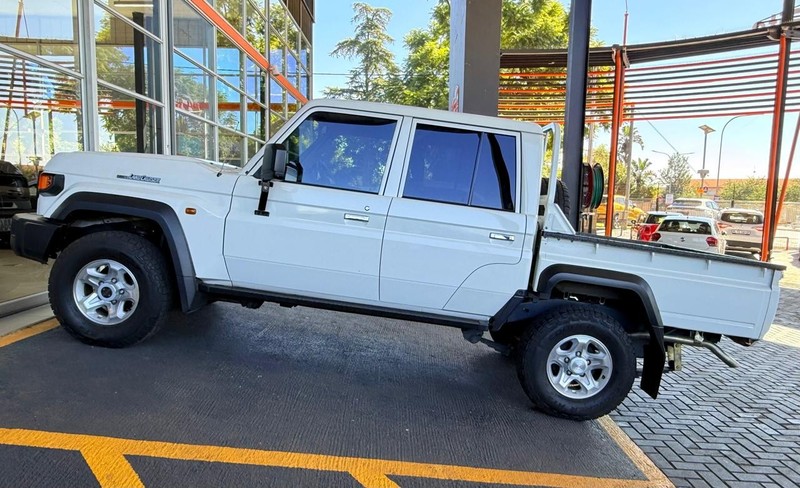 Toyota Land Cruiser - Top Gear Auto - Image 10