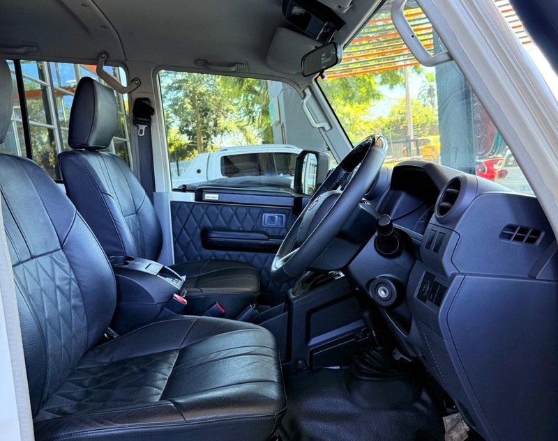 Toyota Land Cruiser - Top Gear Auto - Image 14