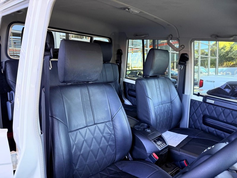 Toyota Land Cruiser - Top Gear Auto - Image 15