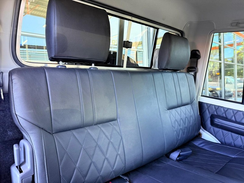 Toyota Land Cruiser - Top Gear Auto - Image 12