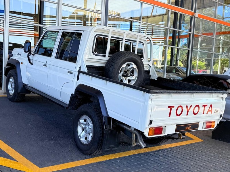 Toyota Land Cruiser - Top Gear Auto - Image 7