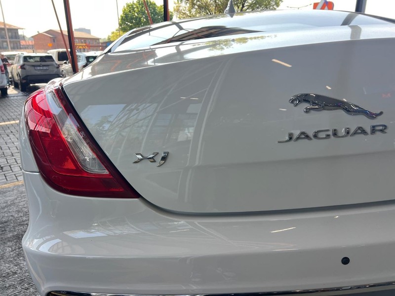 Jaguar XJ - Top Gear Auto - Image 7