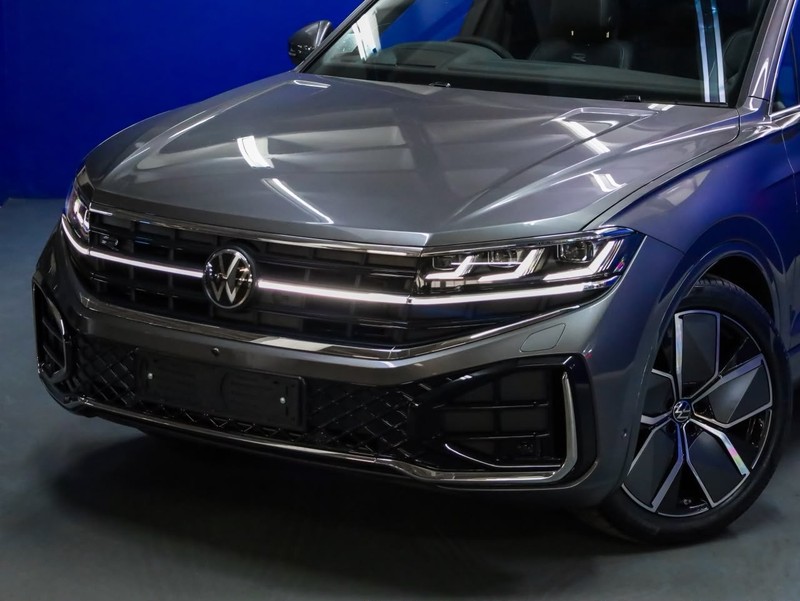 Volkswagen Touareg - Hatfield VW Bryanston - Image 5