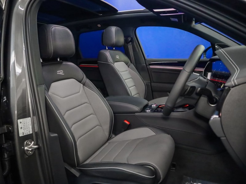 Volkswagen Touareg - Hatfield VW Bryanston - Image 8
