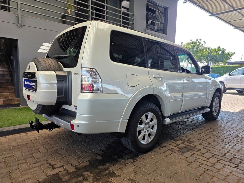 Mitsubishi Pajero - Auto Investments Montana - Image 5