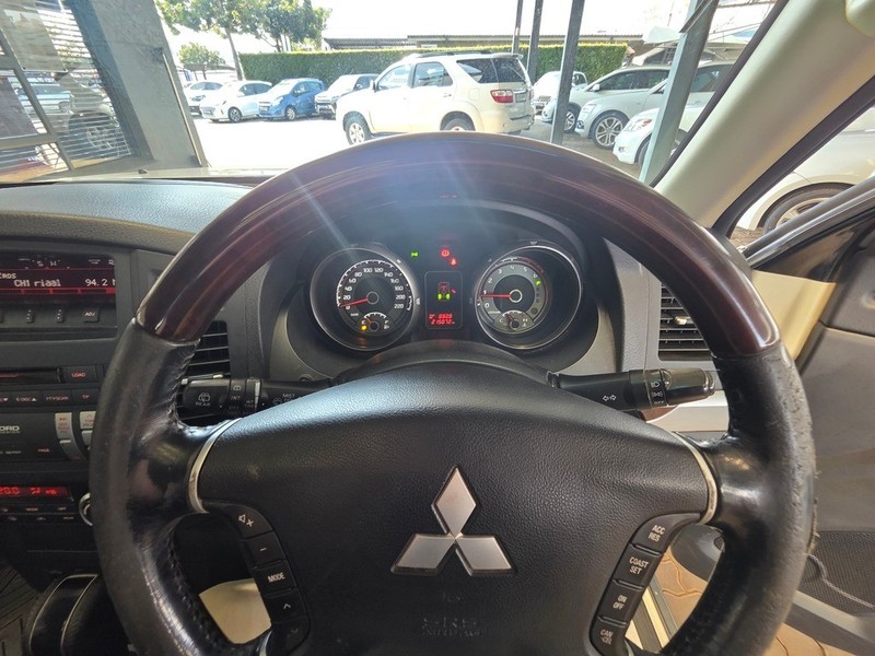 Mitsubishi Pajero - Auto Investments Montana - Image 12