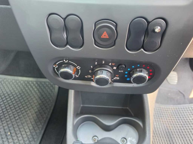 Nissan NP200 - Evolution Cars - Image 10