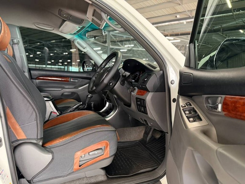 Toyota Land Cruiser Prado - Bakwena Auto Sales - Image 19