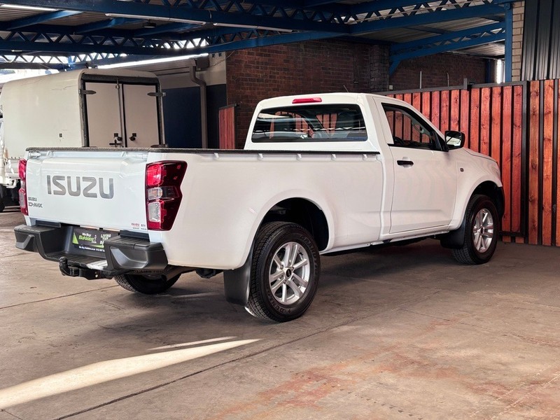 Isuzu D-Max - We Buy Bakkies - Image 10