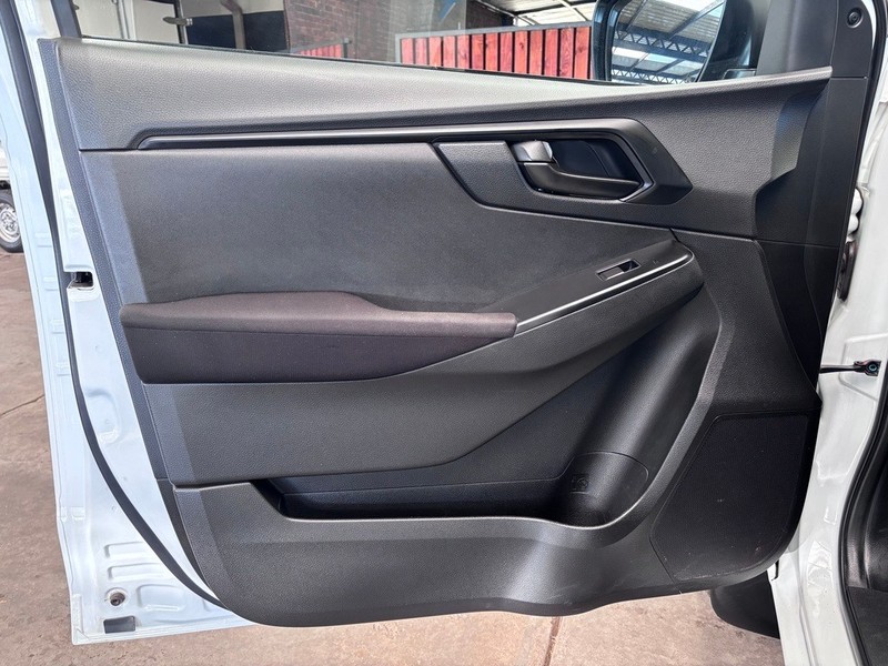 Isuzu D-Max - We Buy Bakkies - Image 15