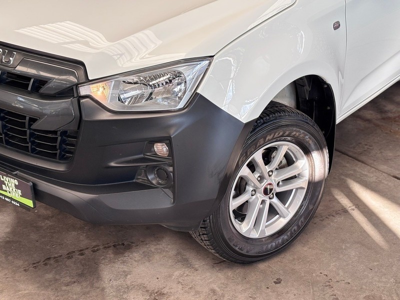 Isuzu D-Max - We Buy Bakkies - Image 4