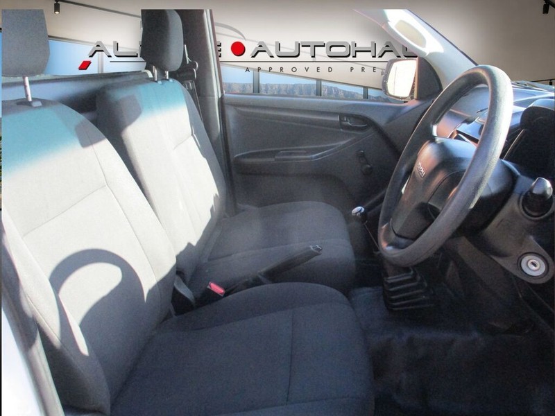 Isuzu D-Max - Alpine Autohaus - Image 7