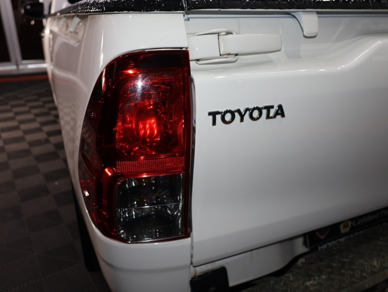 Toyota Hilux - KING OF CARS - Image 19