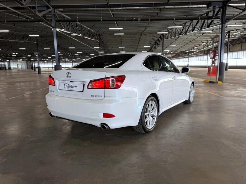 Lexus IS - Bakwena Auto Sales - Image 11