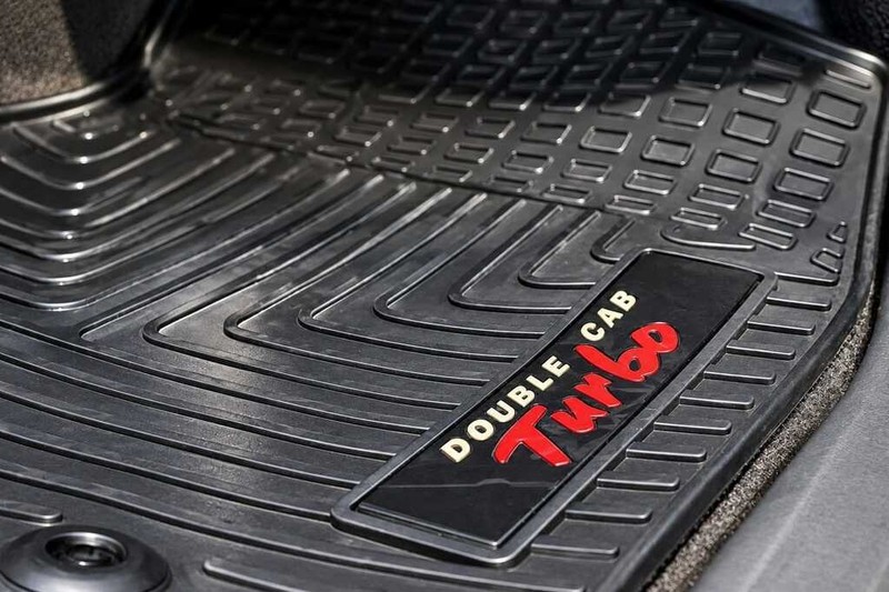 Toyota Hilux - Bluebird Motors - Image 11